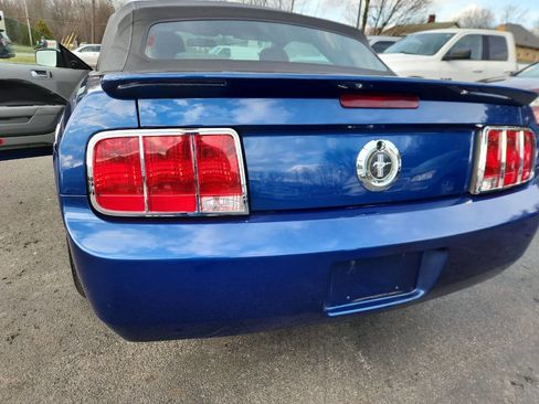 Used 2008 Ford Mustang Convertible image 21
