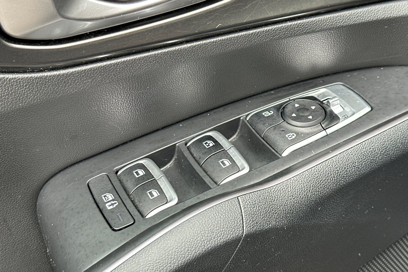 Used 2023 Kia Sorento EX AWD/4WD image 12