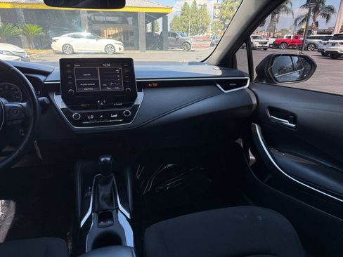 Used 2020 Toyota Corolla SE image 21