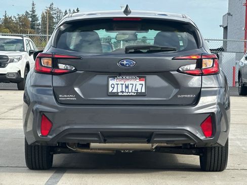Certified 2025 Subaru Impreza 2.0i image 4
