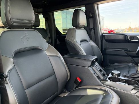 Used 2025 Ford Bronco Outer Banks image 13