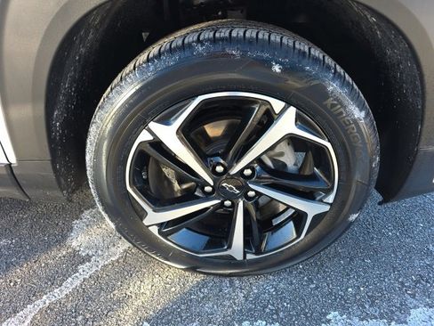 Used 2023 Chevrolet TrailBlazer RS w/ Convenience Package image 8