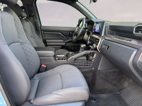 Used 2026 Toyota Tacoma SR5 AWD/4WD image 15