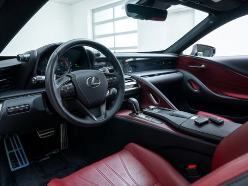 Used 2018 Lexus LC 500 Coupe w/ Touring Package RWD image 24