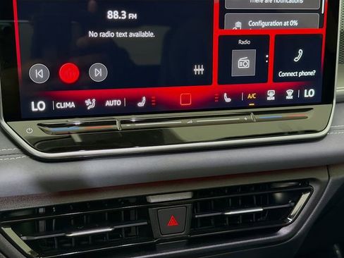 New 2026 Volkswagen Tiguan SE FWD image 17