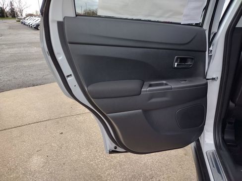 New 2026 Mitsubishi Outlander Sport LE AWD/4WD image 27