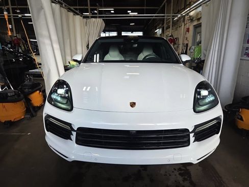 Used 2020 Porsche Cayenne S AWD/4WD image 2