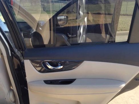 Used 2017 Nissan Rogue S w/ Appearance Package image 22