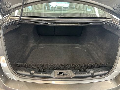 Used 2016 Ford Taurus Limited FWD image 6