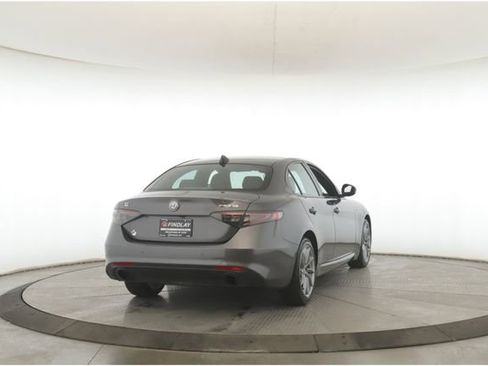 Used 2024 Alfa Romeo Giulia Ti AWD/4WD image 7