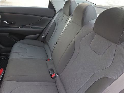 Used 2025 Hyundai Elantra SE image 26