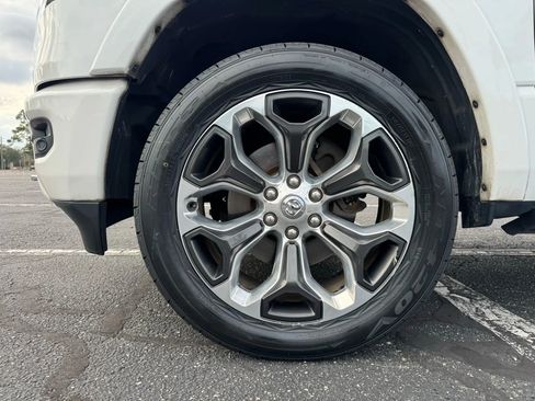 Used 2019 RAM 1500 Limited image 12