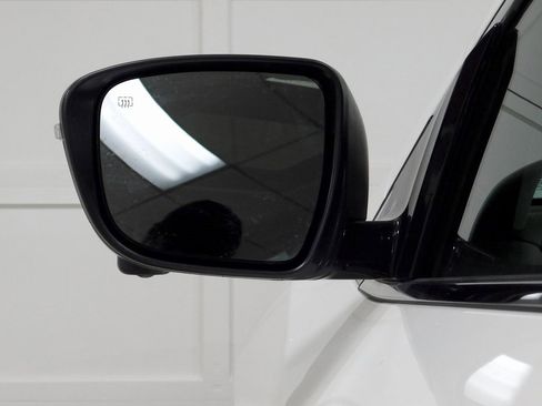 Used 2024 Nissan Murano SL image 26