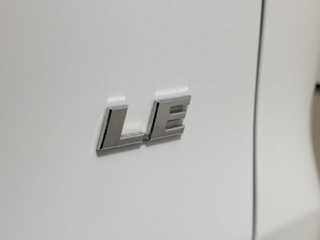 Used 2025 Toyota RAV4 LE FWD image 9