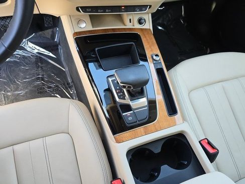 Certified 2023 Audi Q5 2.0T Premium w/ Convenience Package image 28