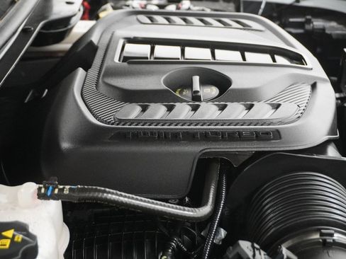 Used 2024 Jeep Wagoneer Series III w/ Flexible Seating Group image 11