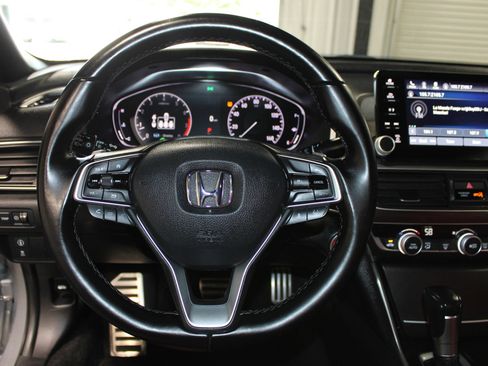 Used 2021 Honda Accord Sport image 10