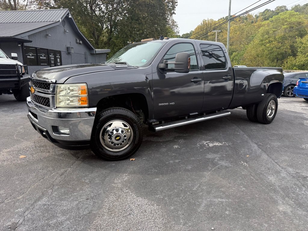 Used 2011 Chevrolet Silverado 3500 LTZ w/ LTZ Plus Package AWD/4WD image 8