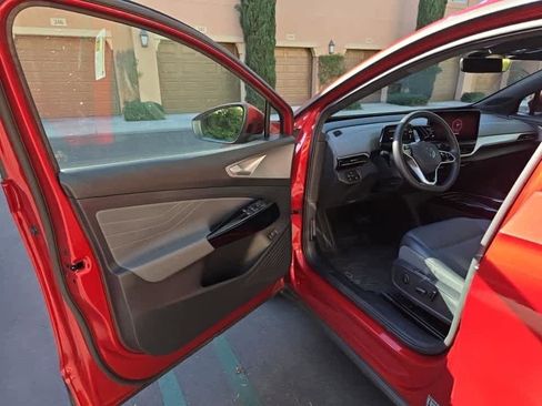 Used 2023 Volkswagen ID.4 Pro S image 10