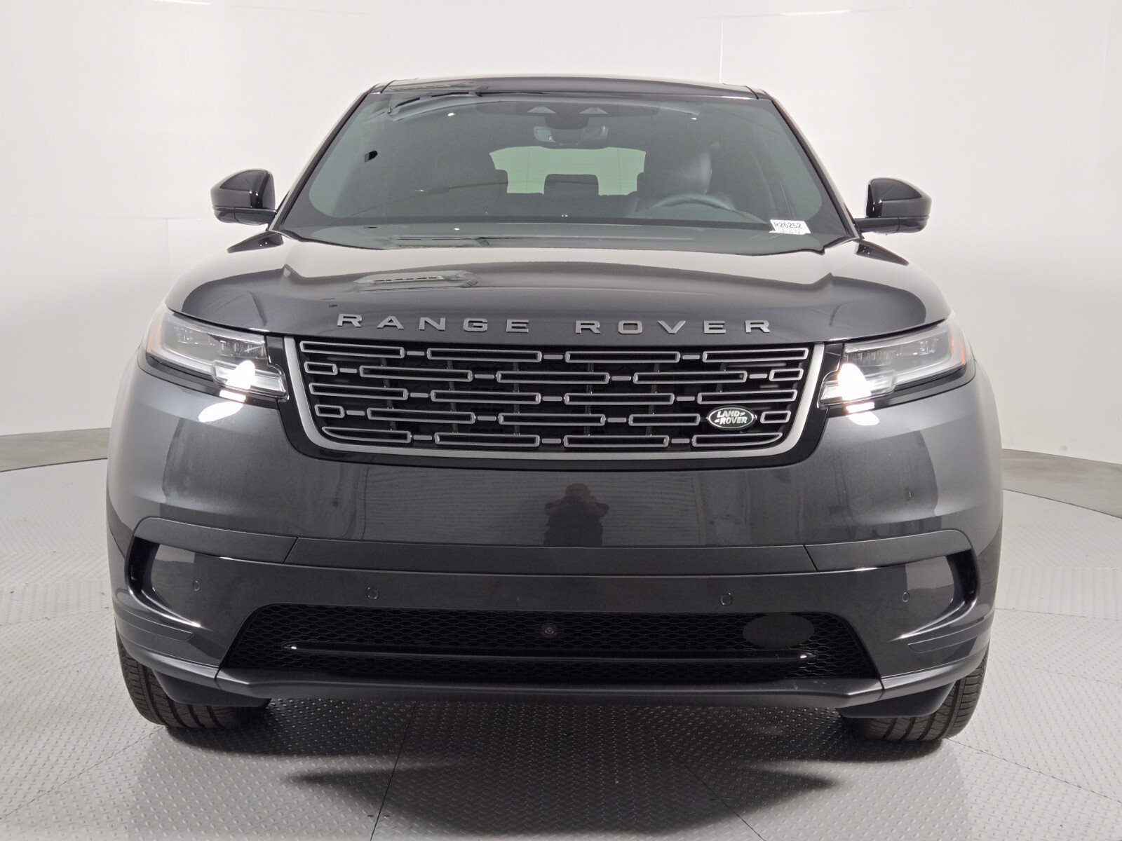 New 2026 Land Rover Range Rover Velar S AWD/4WD image 8