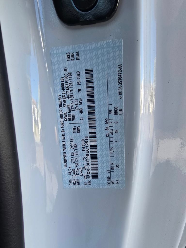 New 2025 Ford F350 XL w/ XL Chrome Package AWD/4WD image 3