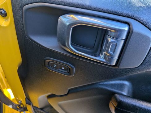 Used 2021 Jeep Wrangler Unlimited Sport image 24