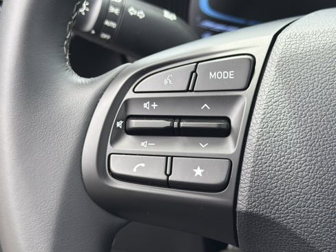 Certified 2026 Hyundai Venue SEL FWD image 21