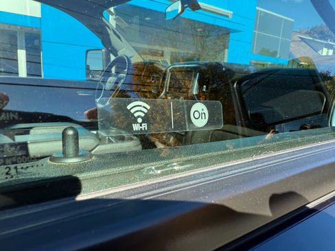 Used 2022 Chevrolet Silverado 2500 LT w/ Convenience Package image 26