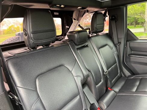 Used 2025 Ford Bronco Big Bend w/ Black Diamond Package image 33