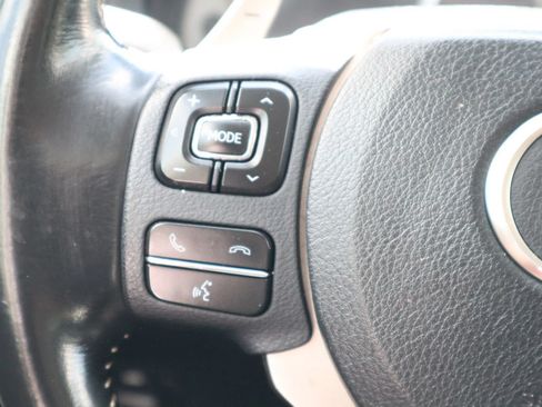 Used 2017 Lexus IS 200t RWD image 27