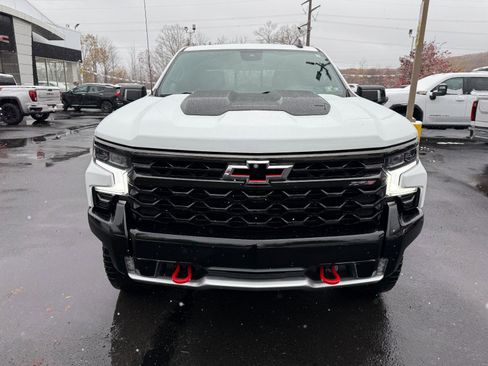 Used 2022 Chevrolet Silverado 1500 ZR2 w/ Technology Package image 8