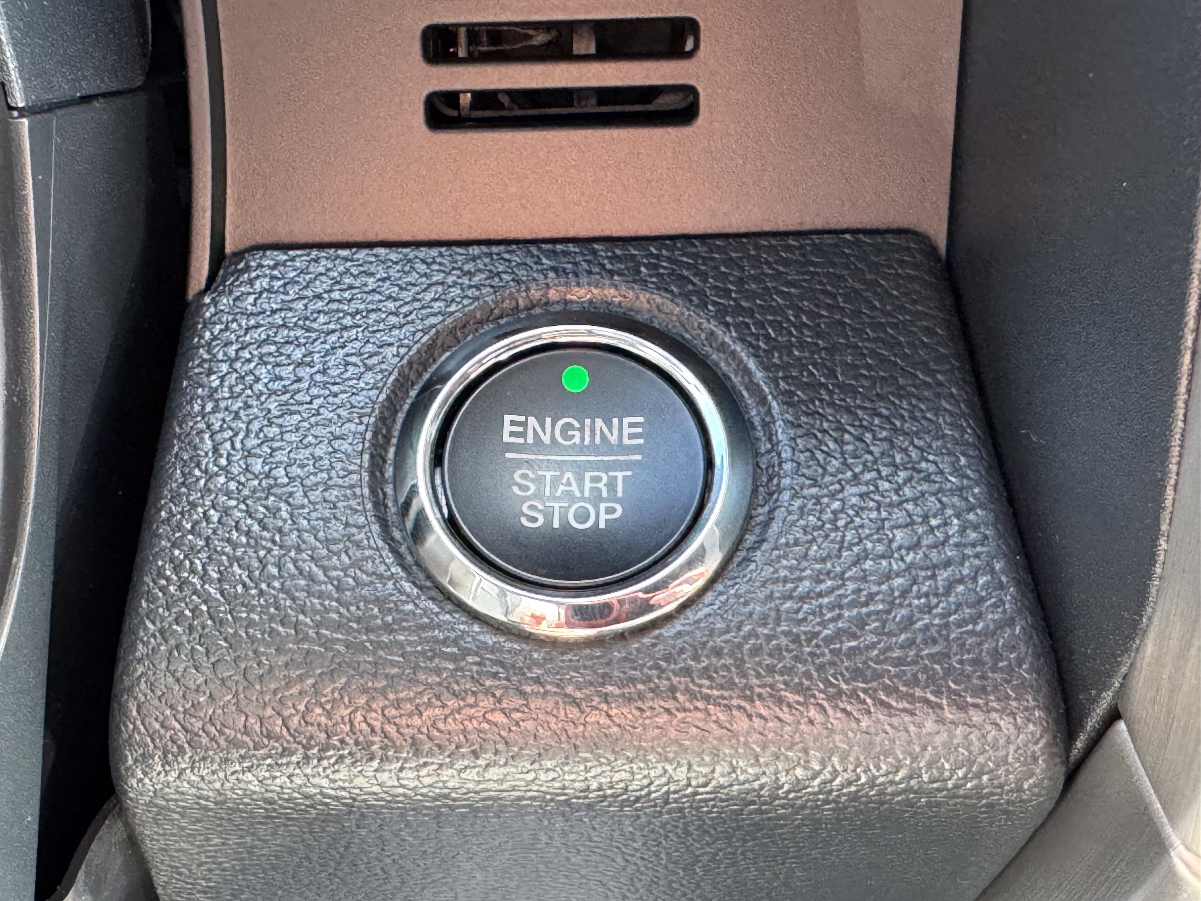 Used 2022 Ford F350 Platinum AWD/4WD image 42