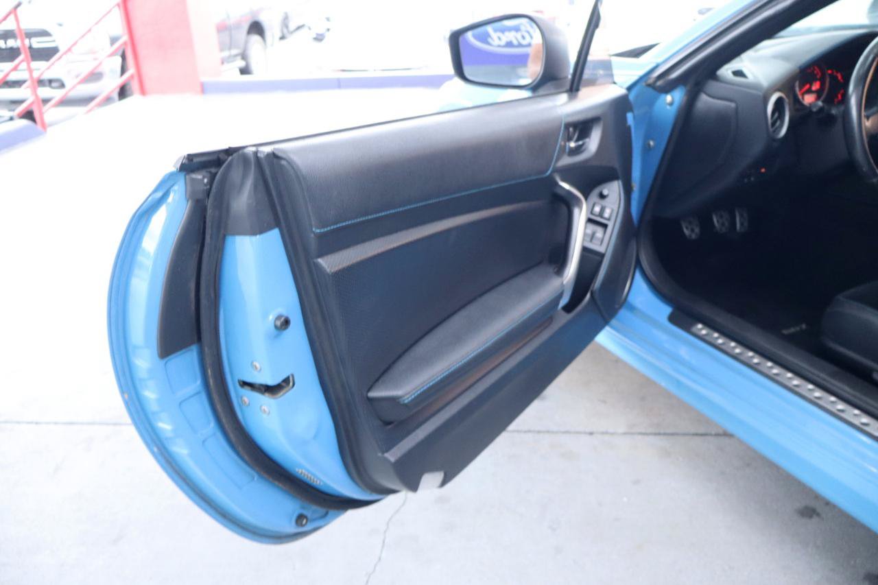 Used 2016 Subaru BRZ Series.HyperBlue RWD image 28