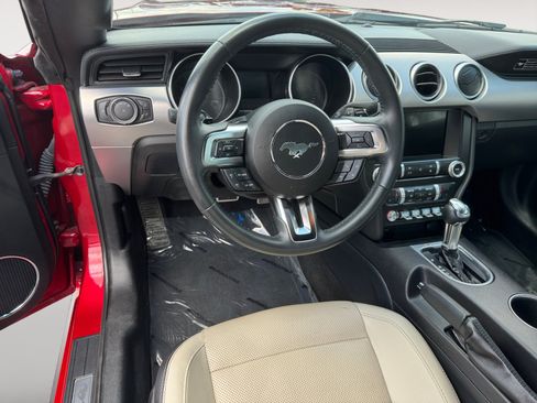 Used 2020 Ford Mustang GT Premium w/ Black Accent Package RWD image 11