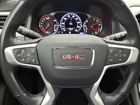 Certified 2022 GMC Acadia SLT w/ Technology Package image 26