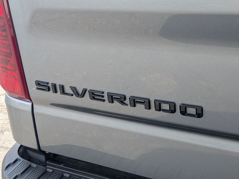 Used 2021 Chevrolet Silverado 1500 LT AWD/4WD image 25