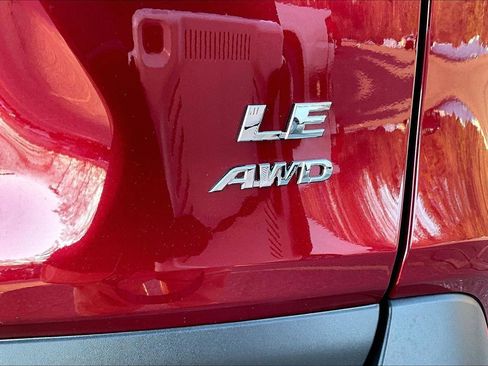 Used 2025 Toyota RAV4 LE image 8