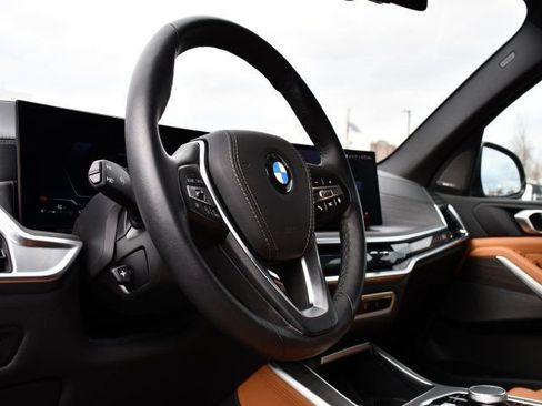 Used 2026 BMW X5 sDrive40i w/ Premium Package image 15