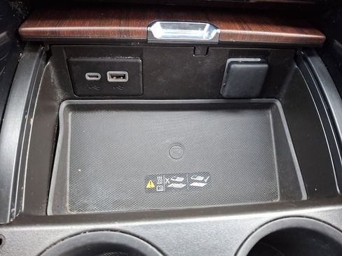 Used 2023 GMC Yukon Denali Ultimate image 36