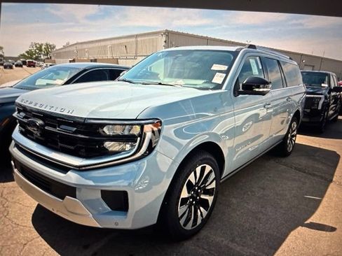 Used 2026 Ford Expedition Max Platinum w/ Driver's Package AWD/4WD image 1