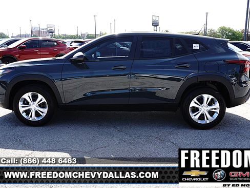 New 2026 Chevrolet Trax LS image 4