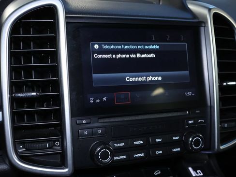 Used 2017 Porsche Cayenne S Platinum w/ Premium Package (PJW) AWD/4WD image 35
