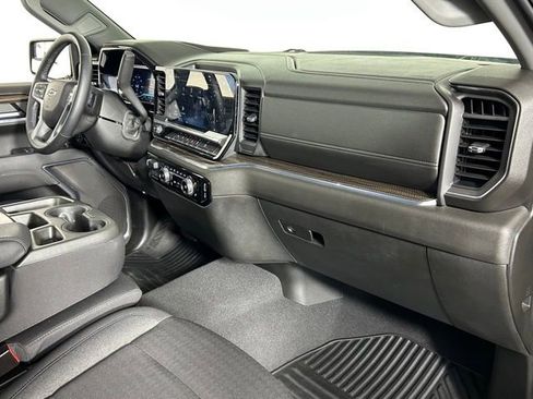 Used 2024 Chevrolet Silverado 1500 RST w/ Z71 Off-Road Package AWD/4WD image 16