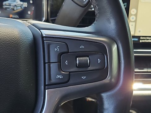 Used 2023 Chevrolet Silverado 1500 LT AWD/4WD image 21