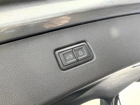 Used 2021 Audi SQ7 Premium Plus w/ Executive Package AWD/4WD image 16