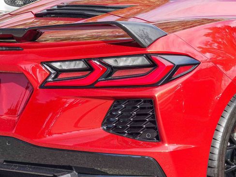 Used 2024 Chevrolet Corvette Stingray Premium Conv w/ Z51 Performance Package image 12