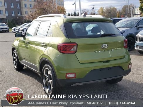 Used 2021 Hyundai Venue SEL image 6