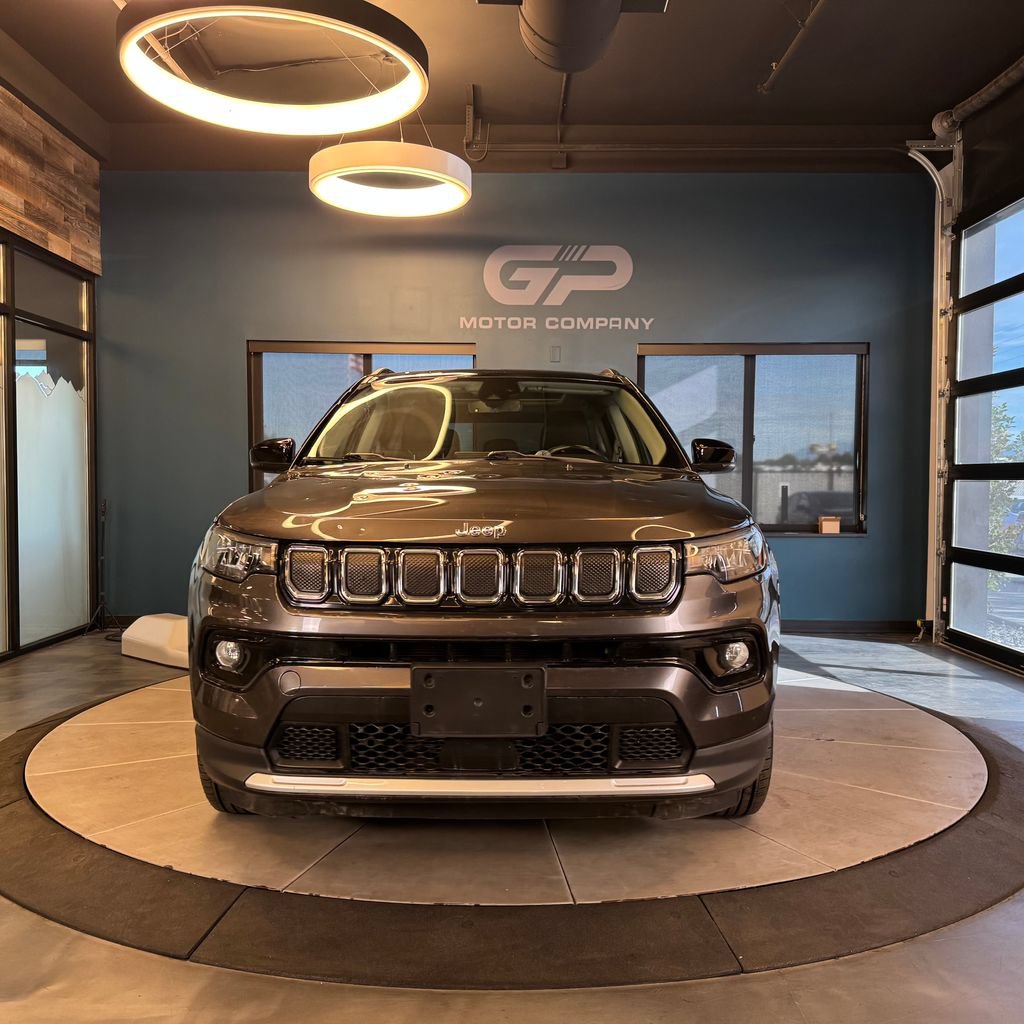 Used 2022 Jeep Compass Limited w/ Sun and Sound Group AWD/4WD image 8