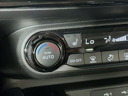 Certified 2026 Nissan Kicks SV w/ SV Premium Package AWD/4WD image 28