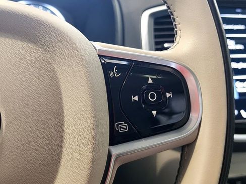 Used 2021 Volvo XC90 T5 Momentum w/ Climate Package image 31